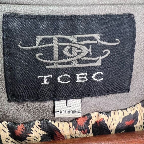 𝅺TCEC Grey Faux Leather Cropped Moto Jacket Size Large - Picture 14 of 16